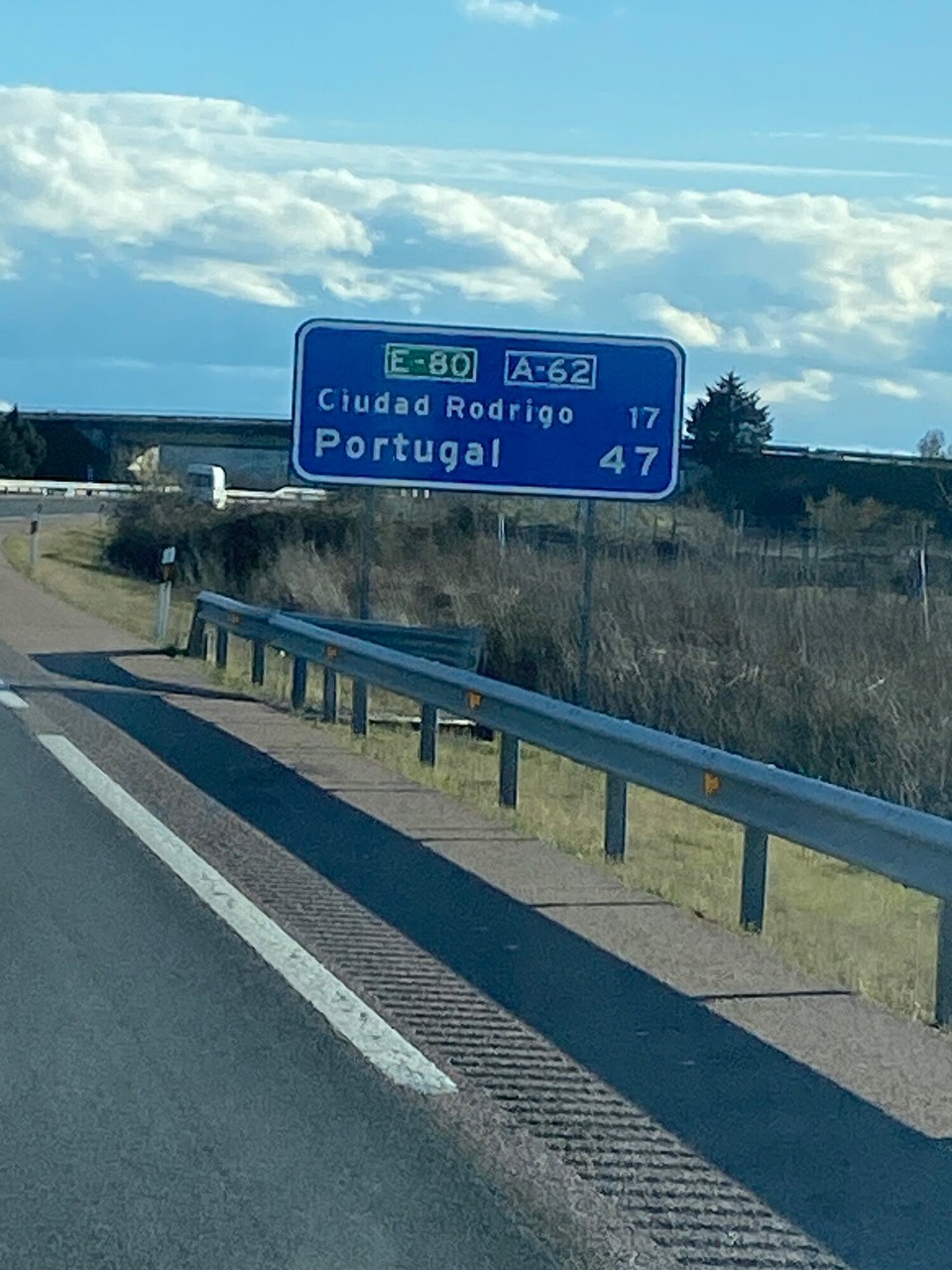 Spanien - Sancti-Spíritus - Bin mal gespannt, ob ich die portugiesische Grenze auch erkenne! Bin immerhin schon über zwei Landesgrenzen und habe nichts davon gemerkt!