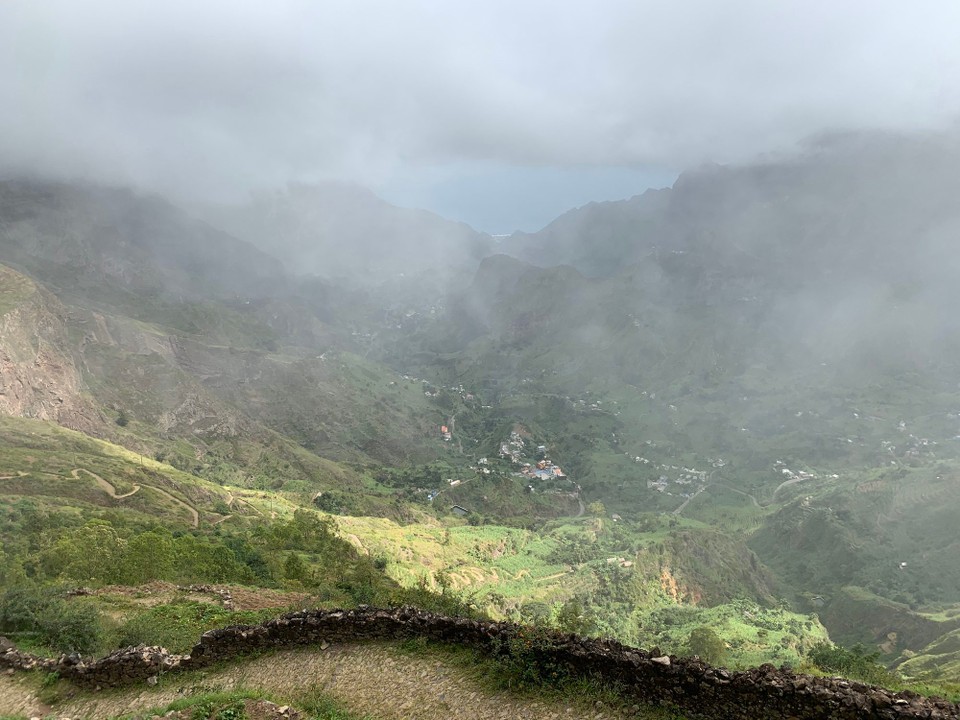 Cap-Vert -  - Jeu d’ombre et de lumière dans la vallée de Paúl 