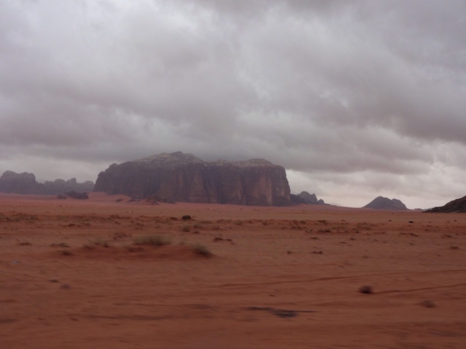 Ägypten - Suez - Nach den Regen und Schneefall war die Wüste Rot und eisig kalt