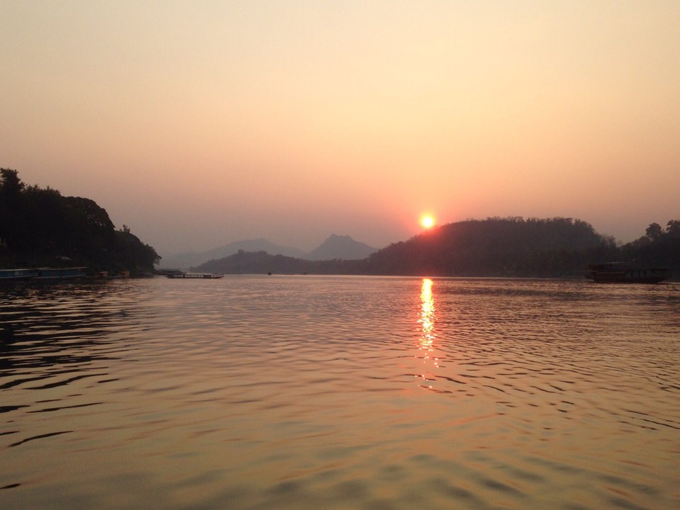 Laos - Luang Prabang - Sonnenuntergang über dem Mekong