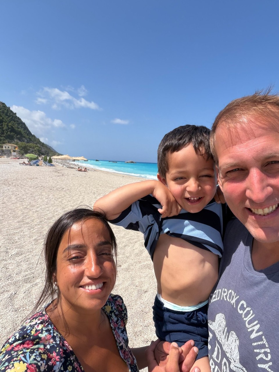 Griechenland - Kalamitsi - Auch ein paar Familienselfies sollten gemacht werden. Elias ließ aber etwas die Ernsthaftigkeit vermissen.