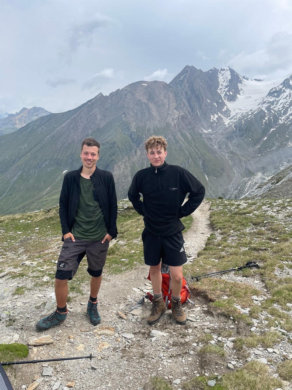 Italien - Vintl - Unsere Mitwanderer Marian und Valentin. 