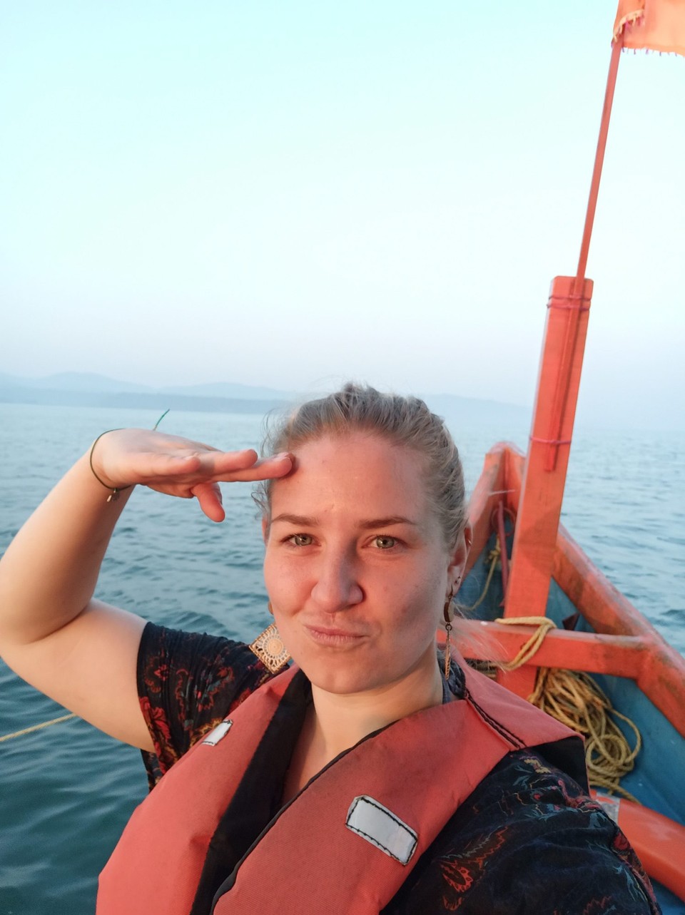 Indien - Agonda - Morgens ging es um 7:00 auf Delfinetour. Unterwegs habe ich tatsächlich drei 🐬 gesehen. Leider gab es keine guten Fotos von den Sichtungen. Den Moment habe ich jedoch für immer im. Kopf und das ist unbezahlbar 😊