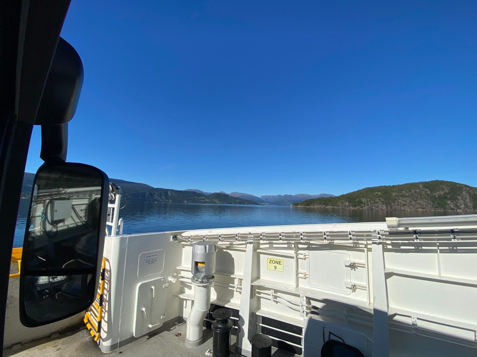 Norwegen - Odda - Weiter geht die Fahrt mit der Fähre über den Hardangerfjord und dort immer weiter entlang Richtung Eidfjord