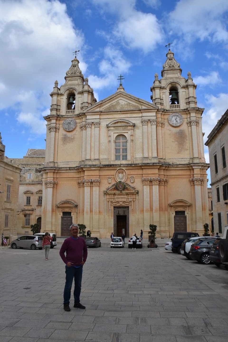 Malta - Rabat - Obwohl Mdina so klein ist, steht hier ein Prachtbau am anderen, und jedes zweite Gebäude ist eine Kirche.