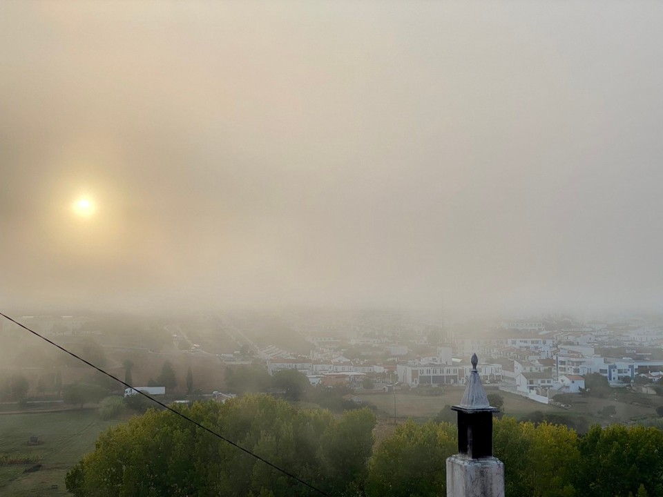 Portugal - Aljezur - Sonnenaufgang ist auch bei Nebel schön