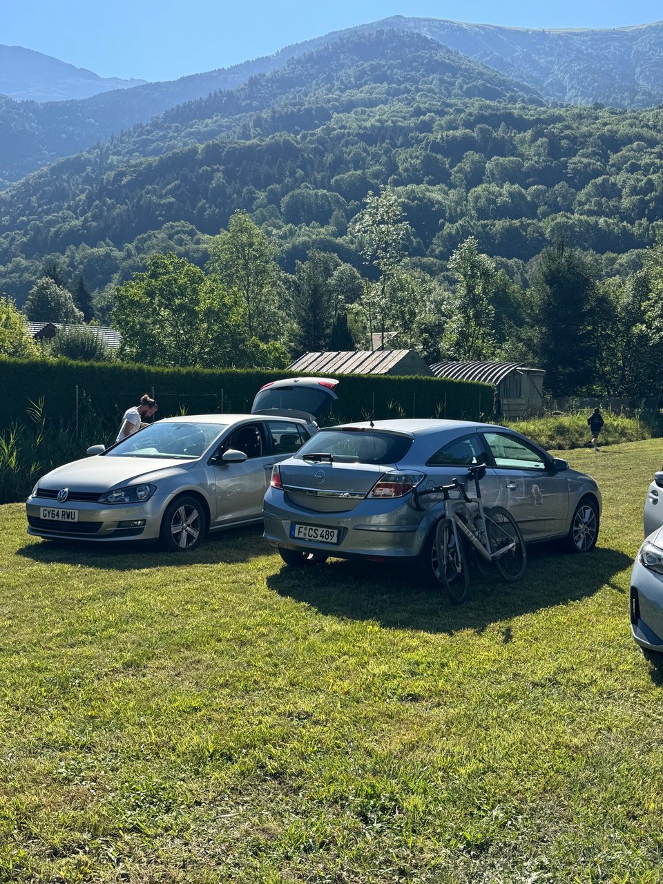 Frankreich - Villard-Reculas - Heute darf man überall parken.