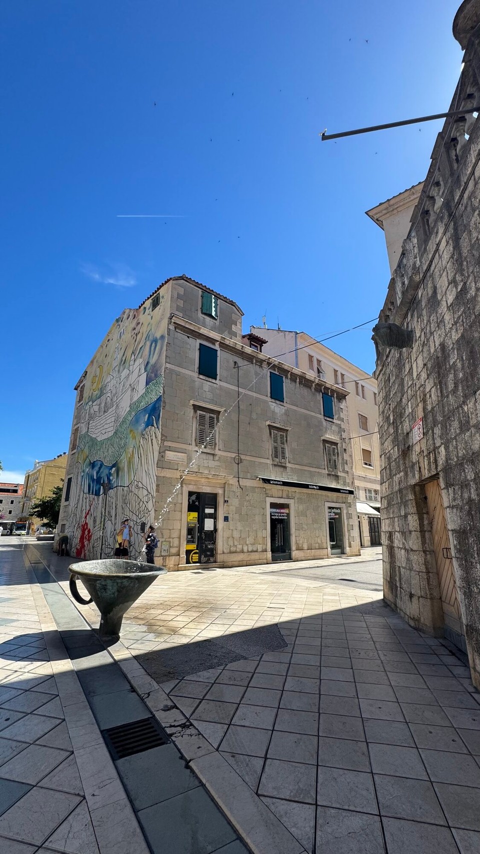 Kroatien - Split - In der Altstadt haben wir uns gewundert was der Trichter bedeutet, bis es soweit war……