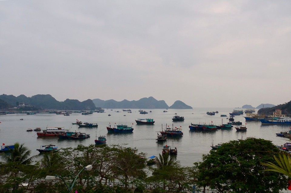 Vietnam - Cát Bà Island - Utsikten over Lan Ha Bay