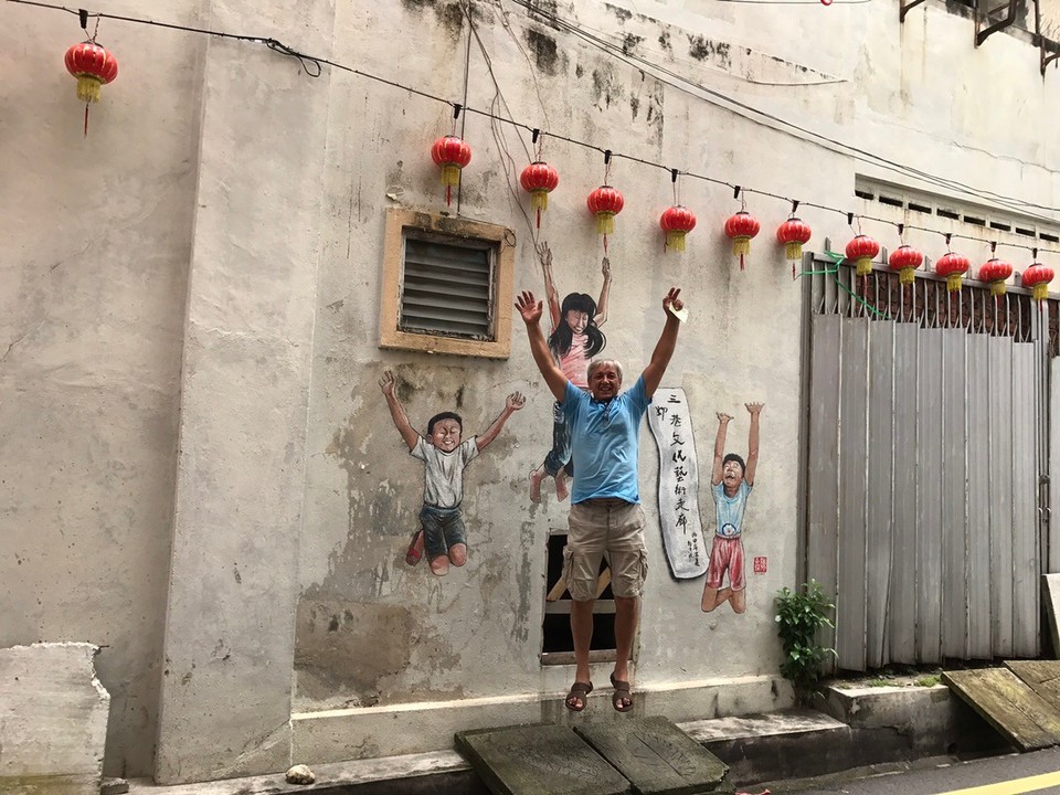 Malaysia - Ipoh - noch schnell die örtliche Kunstszene aufgemischt