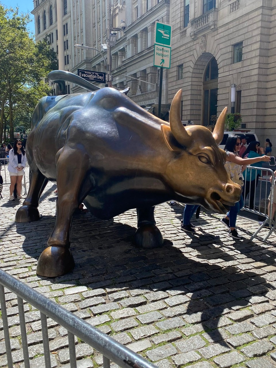Vereinigte Staaten - New York - Der Bulle und…