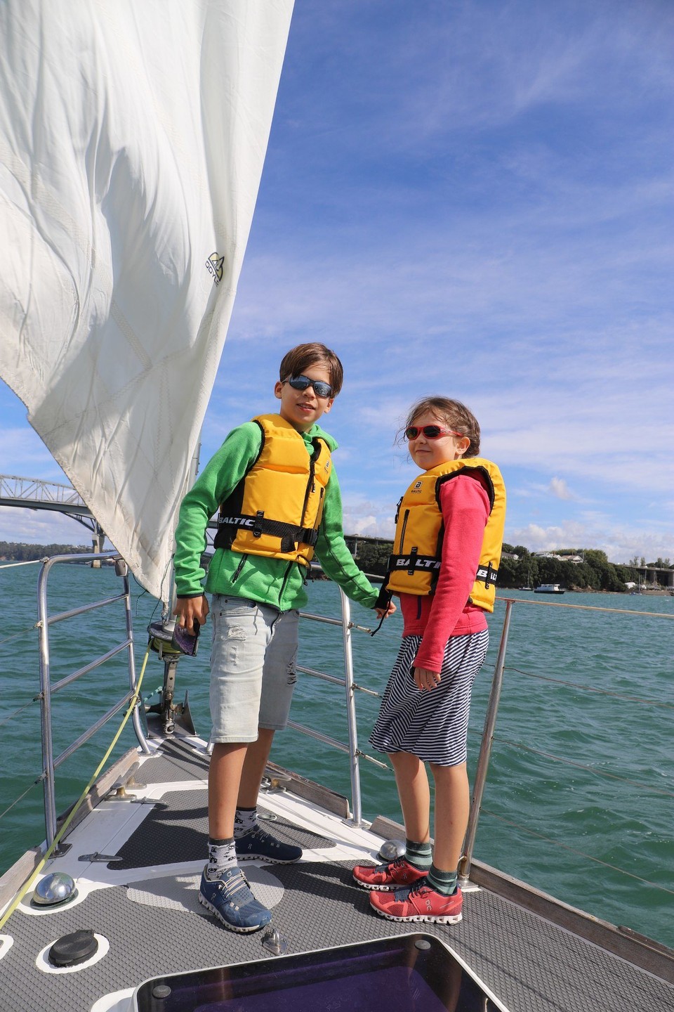 Neuseeland - Auckland - Die Kinder haben grossen Spass am Segeln.