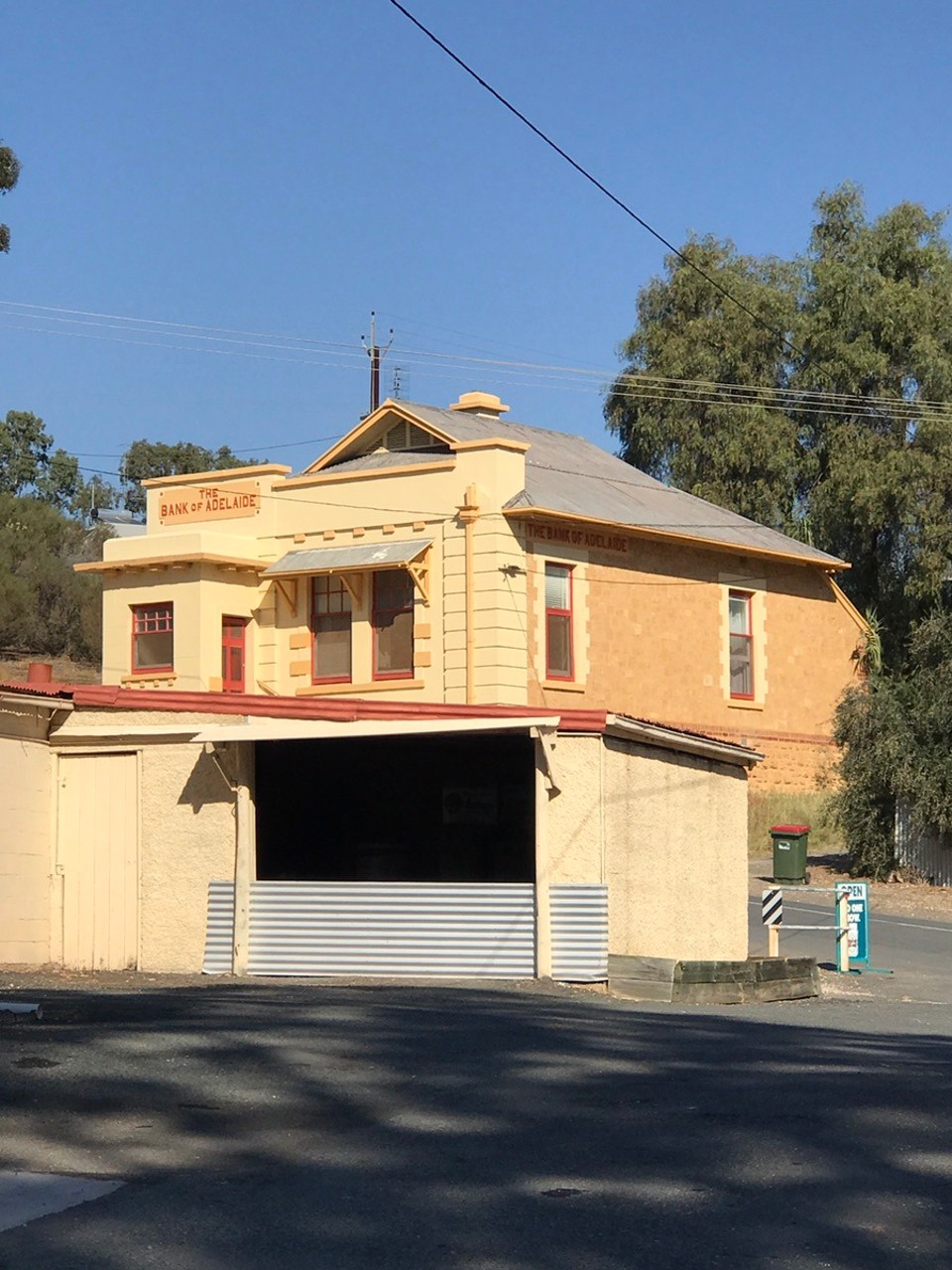 Australia - Swan Reach - Looks like town did have a bank!!