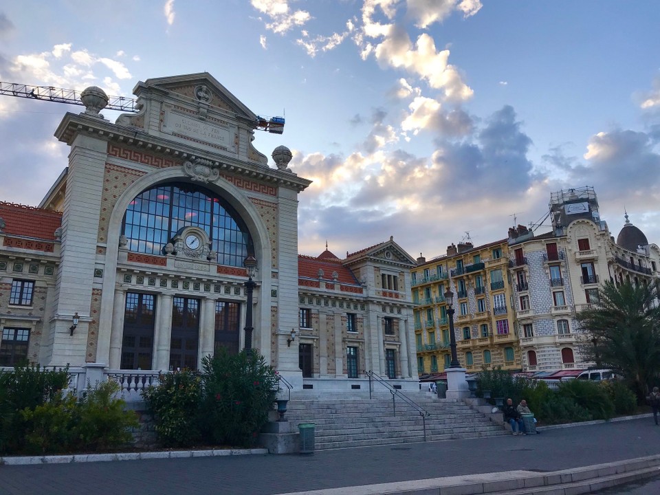  - Frankreich, Nizza - Auch außerhalb der Altstadt ist Nizza wunderschön!