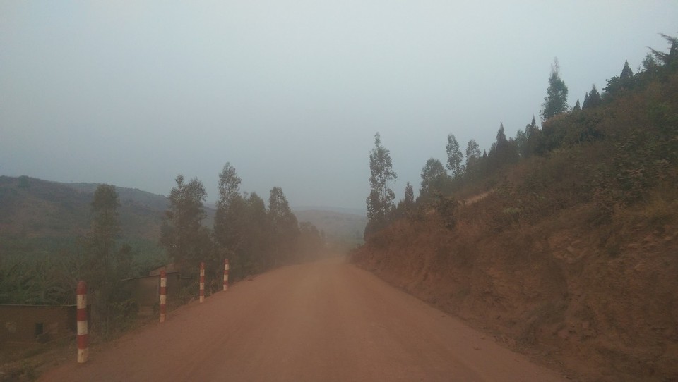 Ruanda - Akagera Village - Die Fahrt war wunderschön..... 