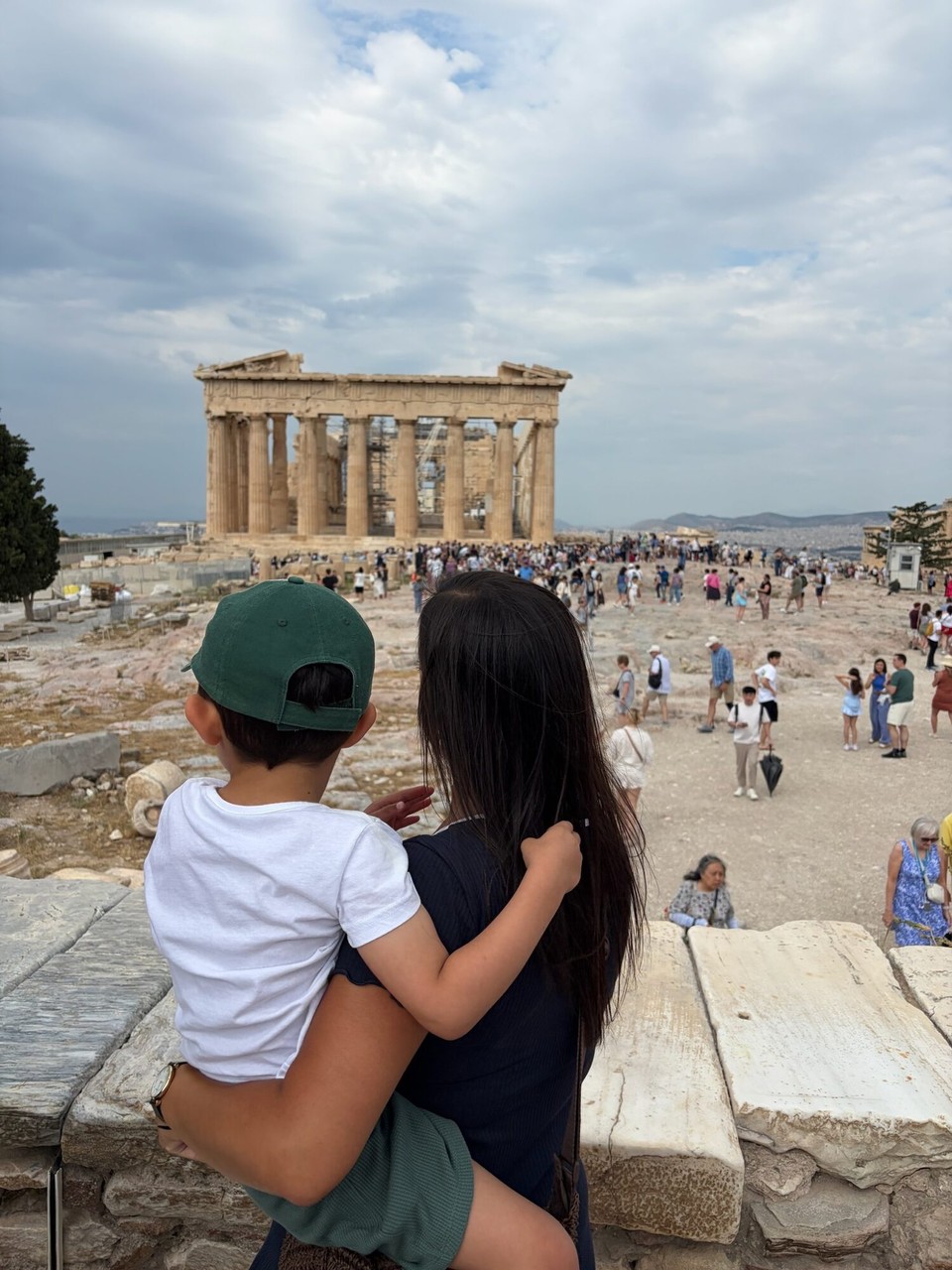 Griechenland - Athen - Und gemeinsam das Bauwerk bestaunt.