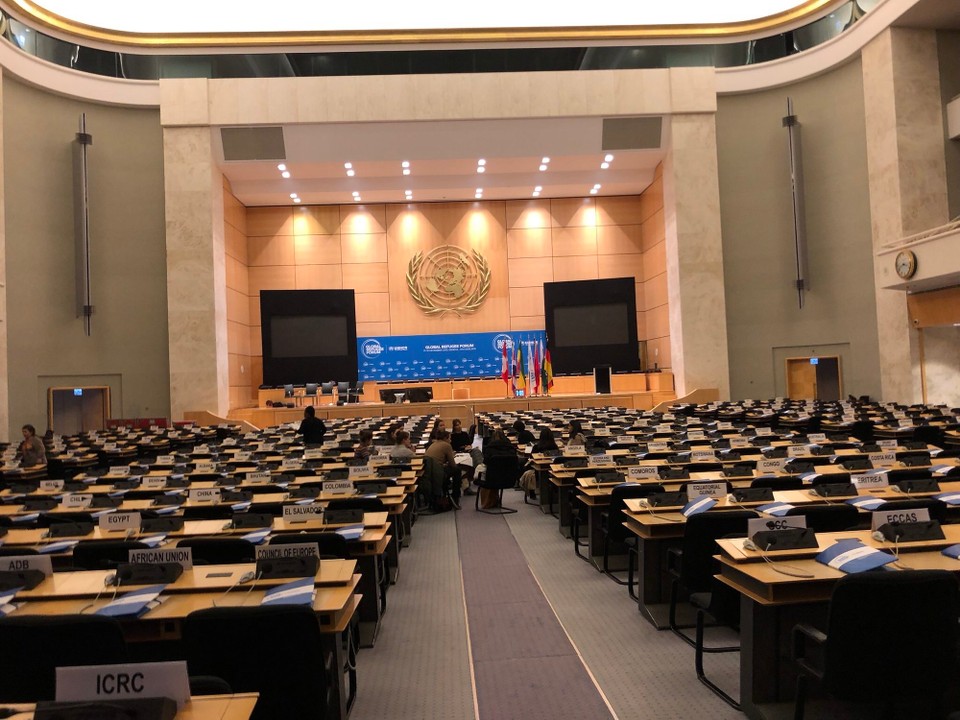 Schweiz - Genf - Hier wurde bereits die Flüchtlingskonferenz für nächste Woche vorbereitet. Alle Länder der UN haben hier zwei Sitze, die Sitzordnung wird regelmäßig gemischt.