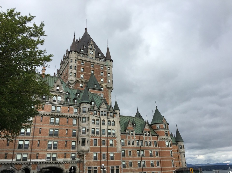 Canada - Québec City - Das Fairmont Hotel in Quebec, ist wohl eines der schönsten im ganzen Land. Nicht ganz meine Preisklasse, aber anschauen kostet ja nichts ;) 