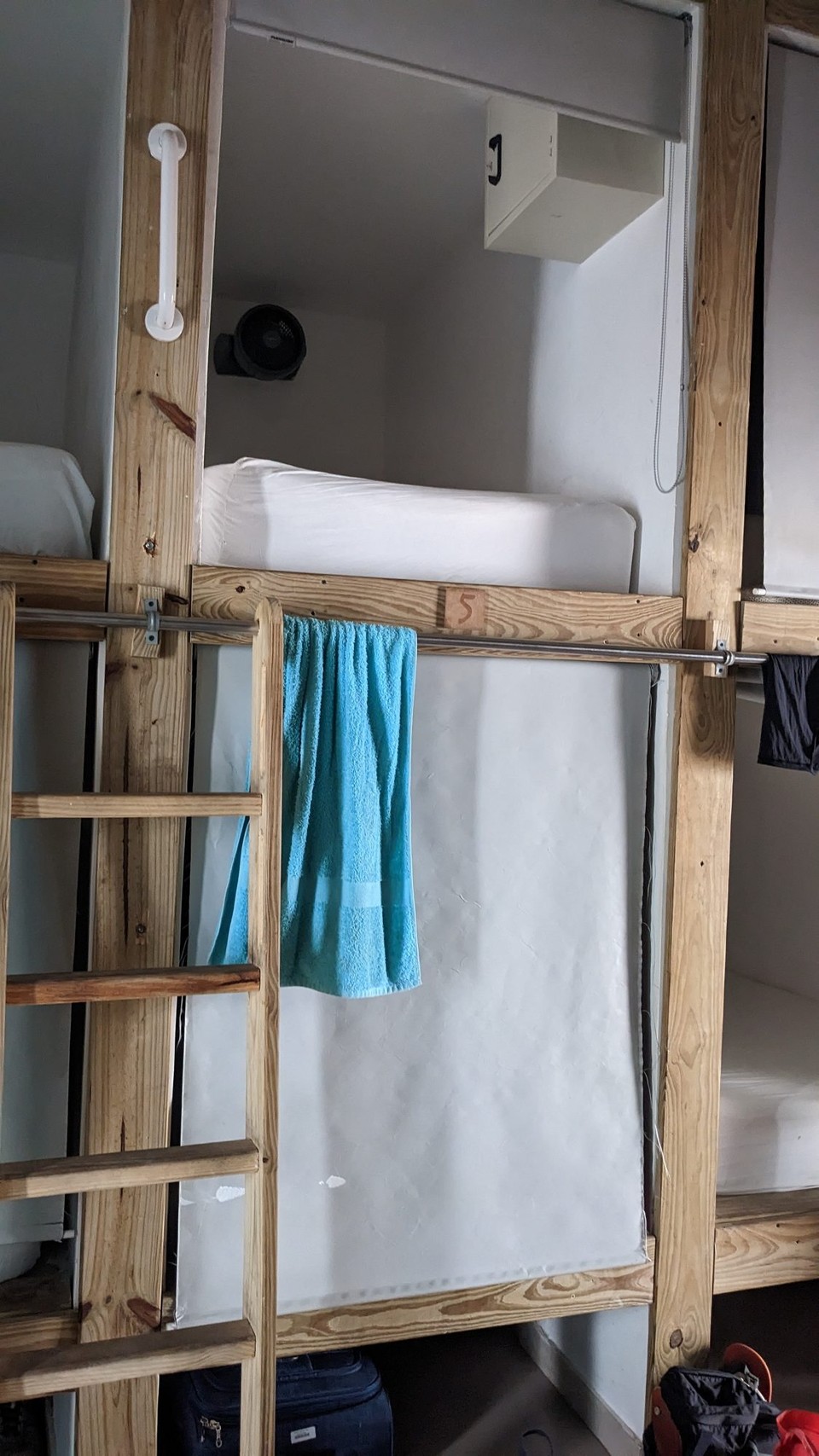Kolumbien - Santa Marta - Hochbett...ich sage Mal nichts dazu, wie praktisch das ist beim Magen-Darm-Infekt 🙄 aber so oft wie ich die hoch und runter geklettert bin in der Nacht, verliere ich vllt irgendwann meine Abneigung gegen Leitern :D
