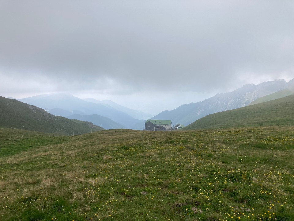 Ort bestimmen … -  - Die Schlüterhütte liegt am Wegesrand. 
