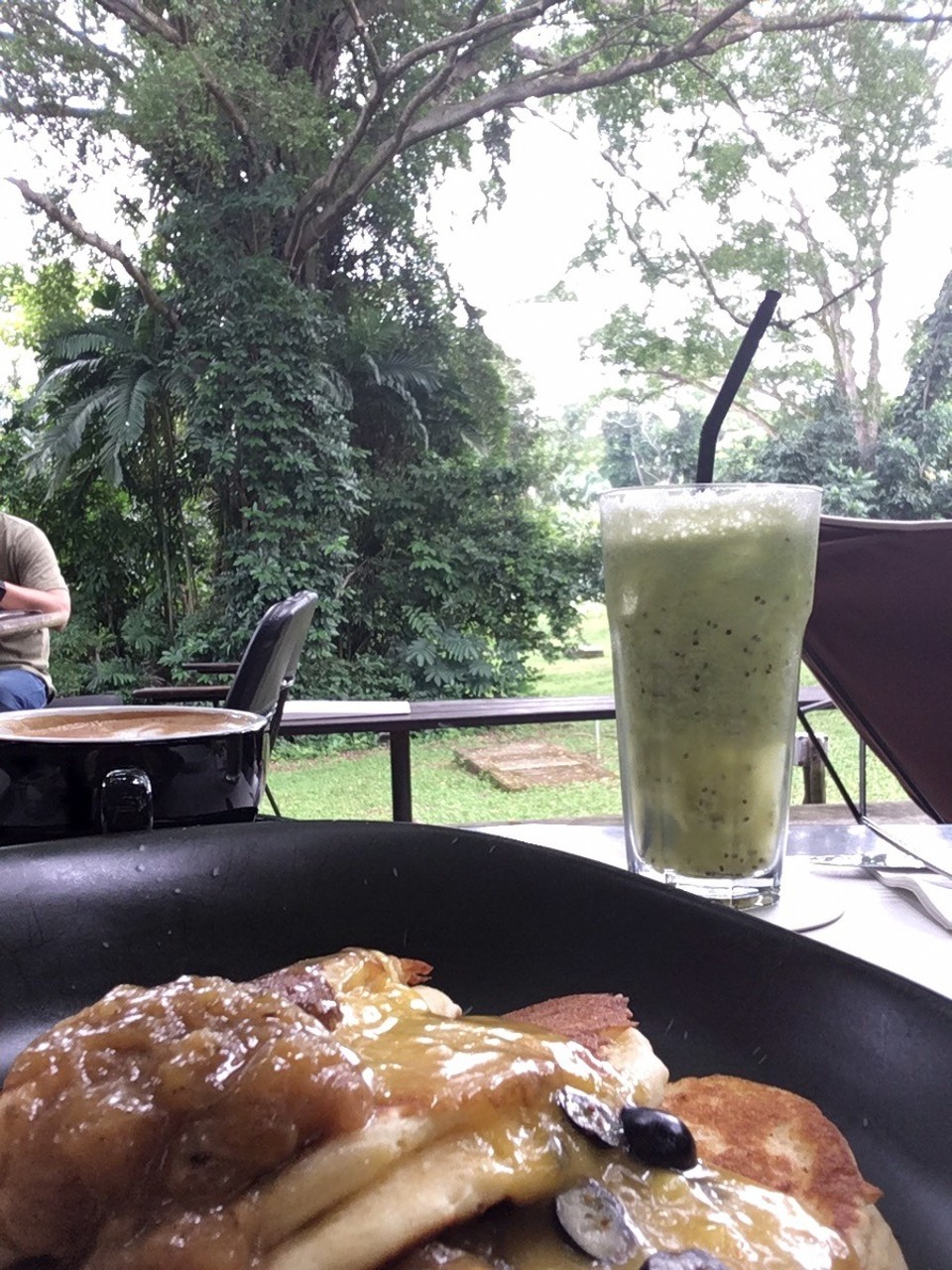 Singapur - Singapur - Erstes Frühstück am ersten Tag des neues Lebens 🙂 PS Café auf dem dempsey hill 