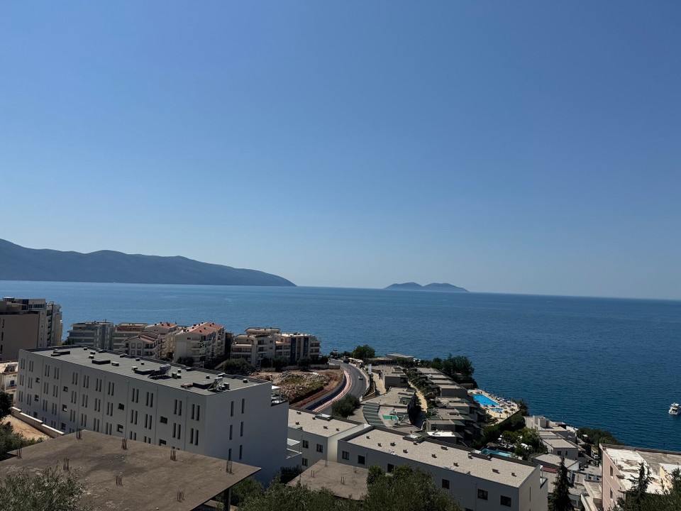 Albanien - Vlore - Ankunft in Vlora, eine Hafenstadt in Südalbanien an der Straße von Otranto, der Meerenge am Übergang zwischen Adria und Ionischem Meer.