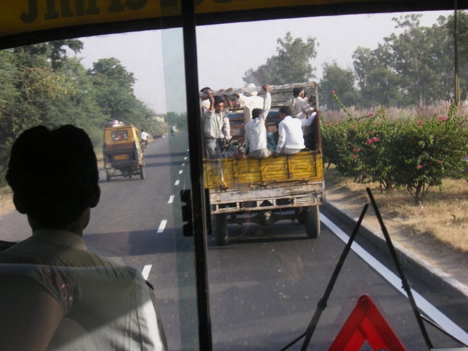 Indien - Agra - 250 km Richtung Agra