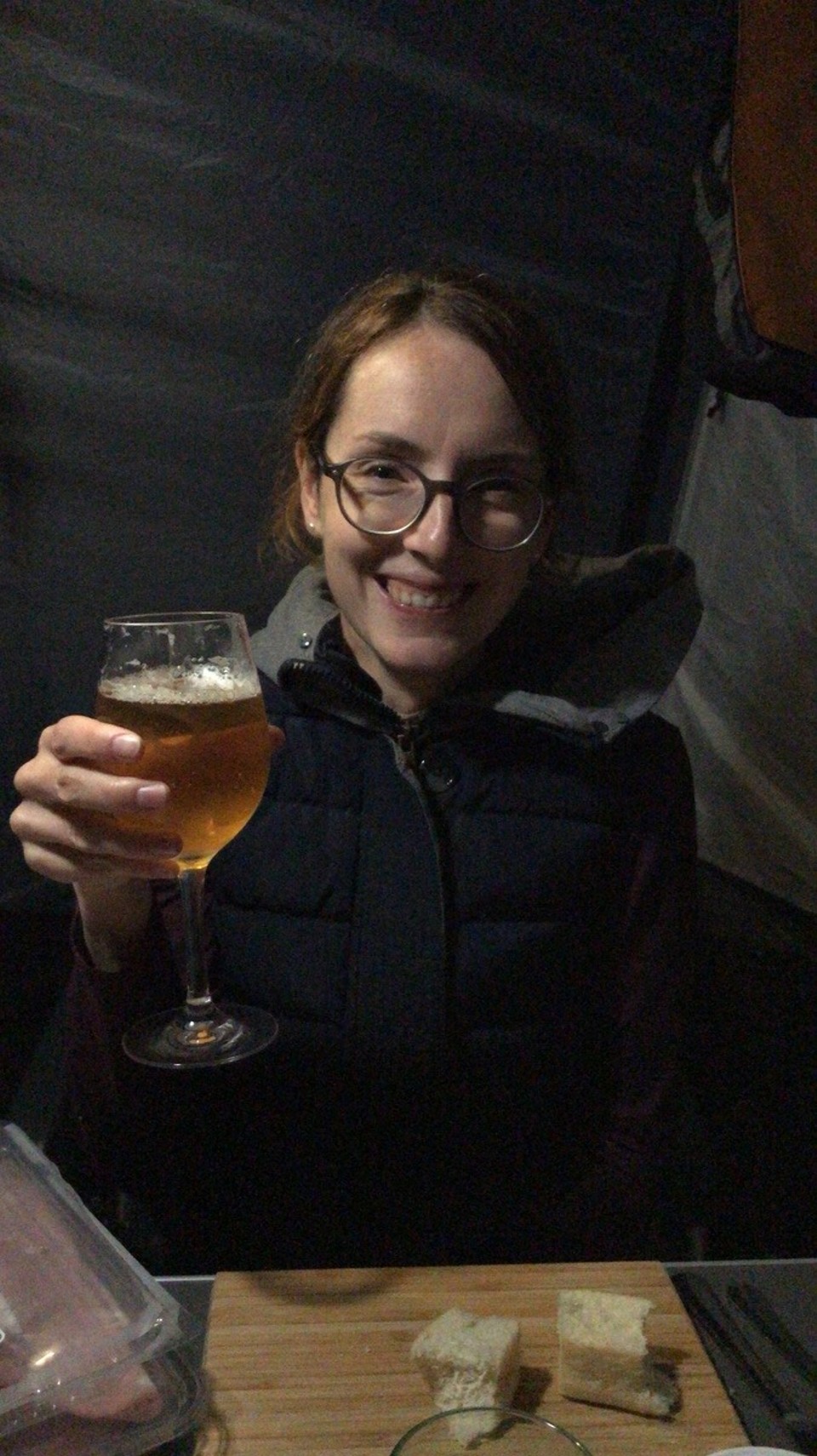 Italien - Linfano - Stilecht: alkoholfreies Bier aus nem Plastik-Weinglas 😜