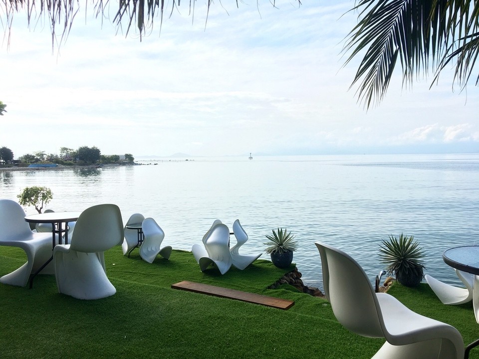 Thailand - Amphoe Ko Pha-ngan - Frühstück am Meer