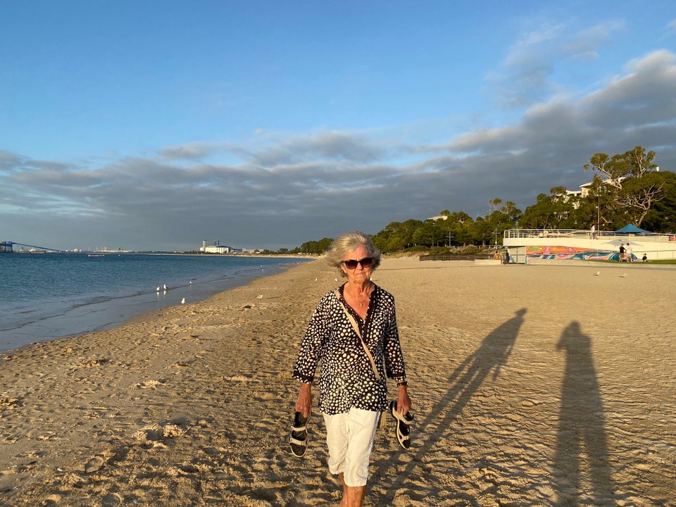 Australien - Rockingham - Wir zogen es dann vor zurück zu unserer windgeschützten Rockingham Beach zu fahren und dort dem Strand entlang zu wandern