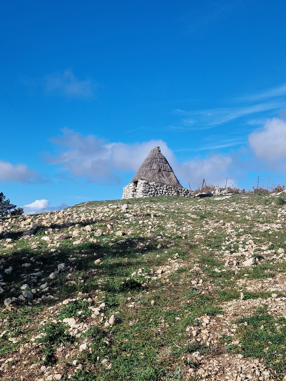 Italien - Santo Stefano Quisquina - Gipfelhaus auf 1159m Höhe