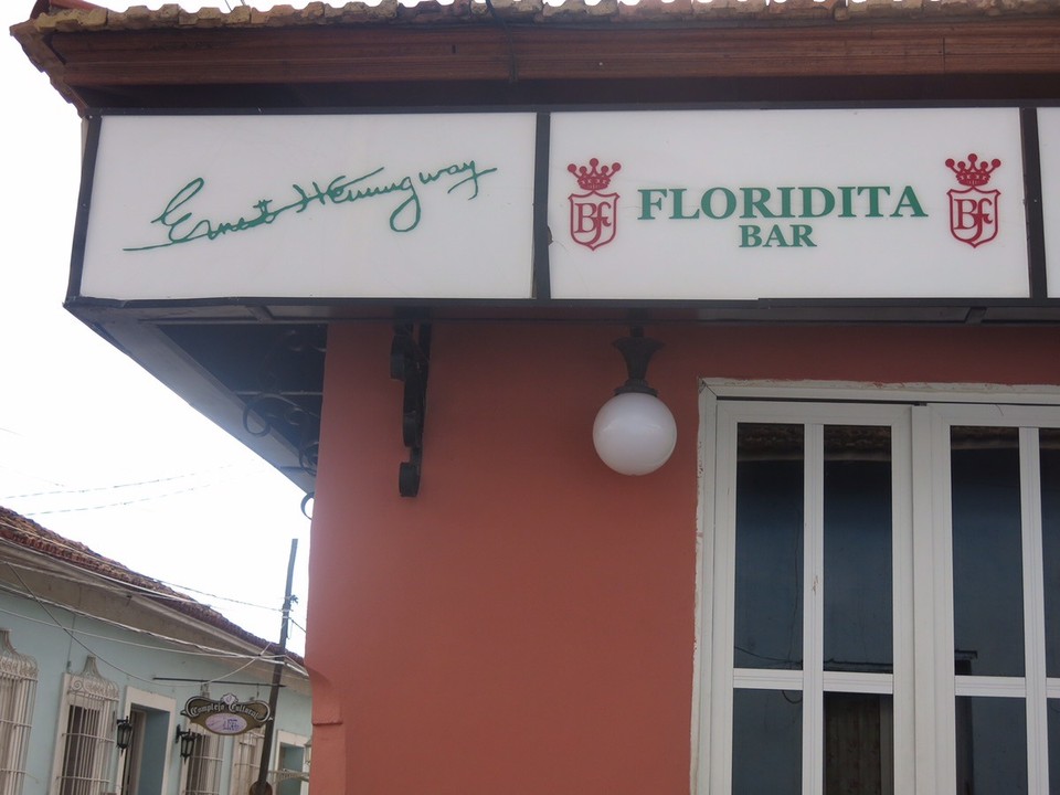  - Cuba, Trinidad - El Floridita bar fréquenté par Ernest Hemingway, lieu de création du cocktail Daïquiri.