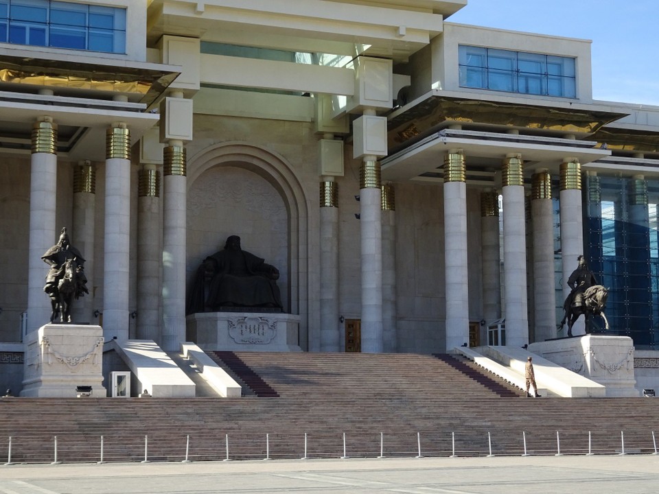 Mongolia - Ulaanbaatar - Sukhbaatar Square (Chinggis Khan statue)