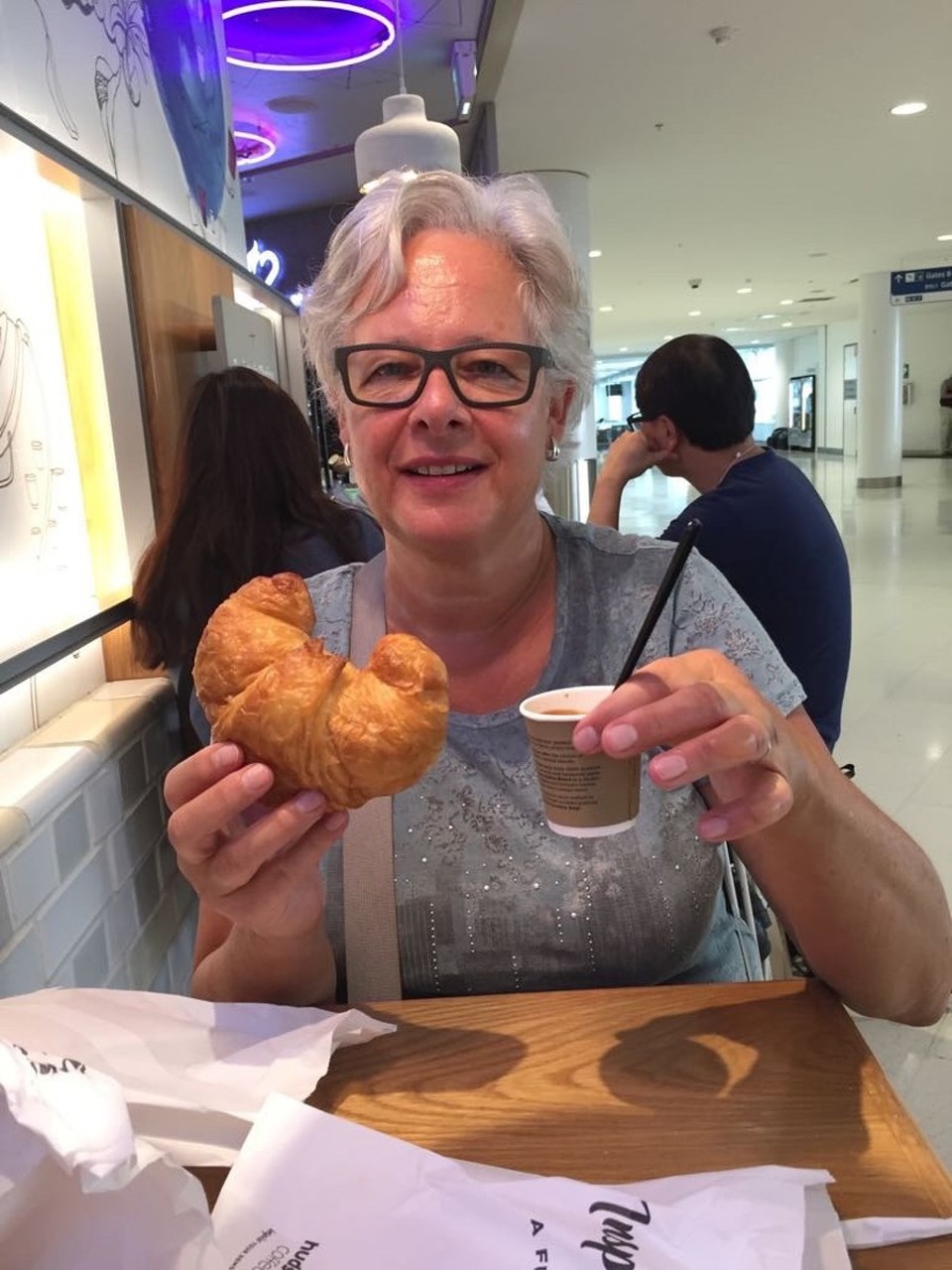 Neuseeland - Auckland - Stärkung am Flughafen in Sydney