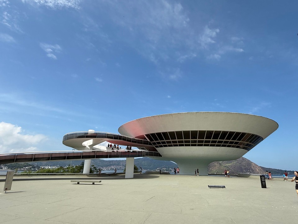 Brasilien - Rio de Janeiro - …. oder doch ein Ufo?