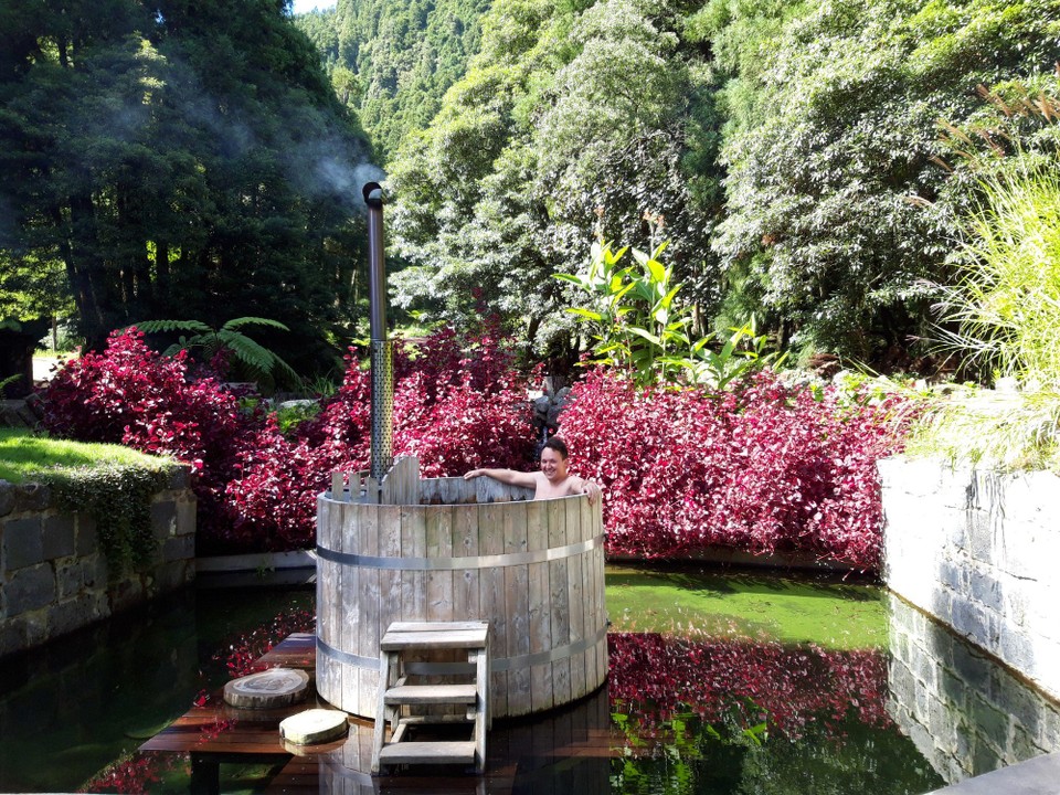 Portugal - Povoação - Ein Bad in den Thermalbecken von Furnas 🛁