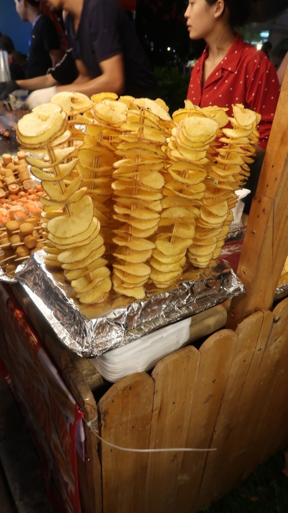 Vietnam - Ho-Chi-Minh Stadt - ... in voller Pracht die gedrehten Kartoffel Snacks... wir haben die Finger davon gelassen... brauchten den Platz für andere Leckereien 🤭😋
