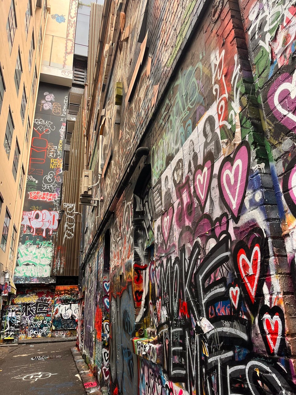 Australia - Melbourne - Tourist today :) 
Had an interview this morning & then no plans for the rest of the day so I decided to walk around the city, found some cool spots. These roads are full of street art and very pretty 