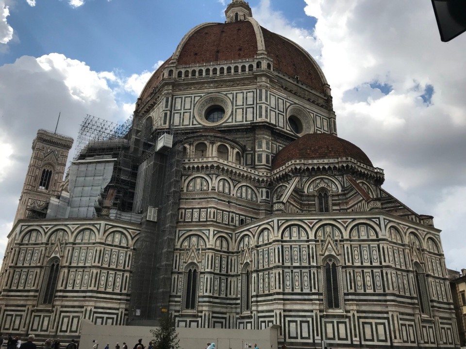 Italien - Florenz - …kommt man aus den engen Gassen, kann man nur staunen über dieses Monument.