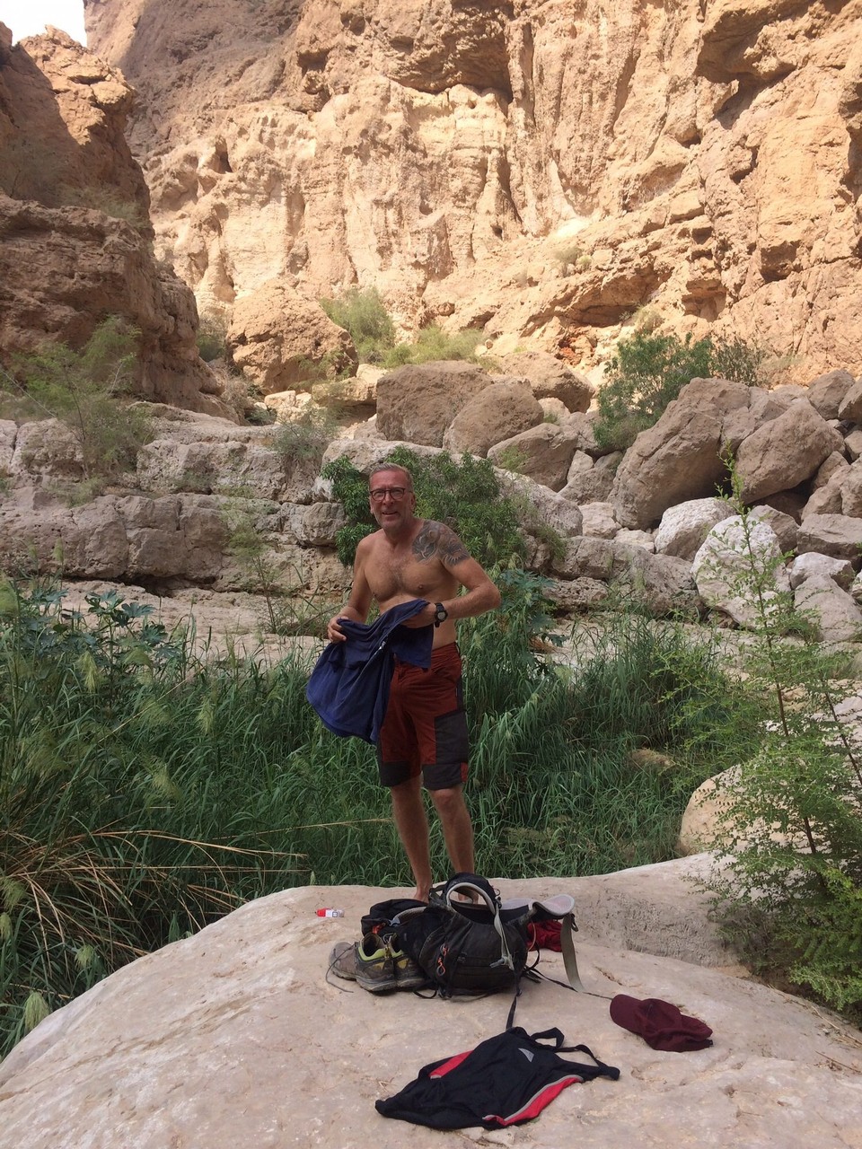 Oman - Sur - Geschafft! Erholen - zurück wandern und auf ins Wadi Tiwi - sozusagen die Must Sees der Wadis in der Nähe von Sur