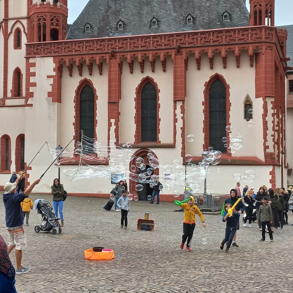 Deutschland - Frankfurt am Main - Seifenblasen