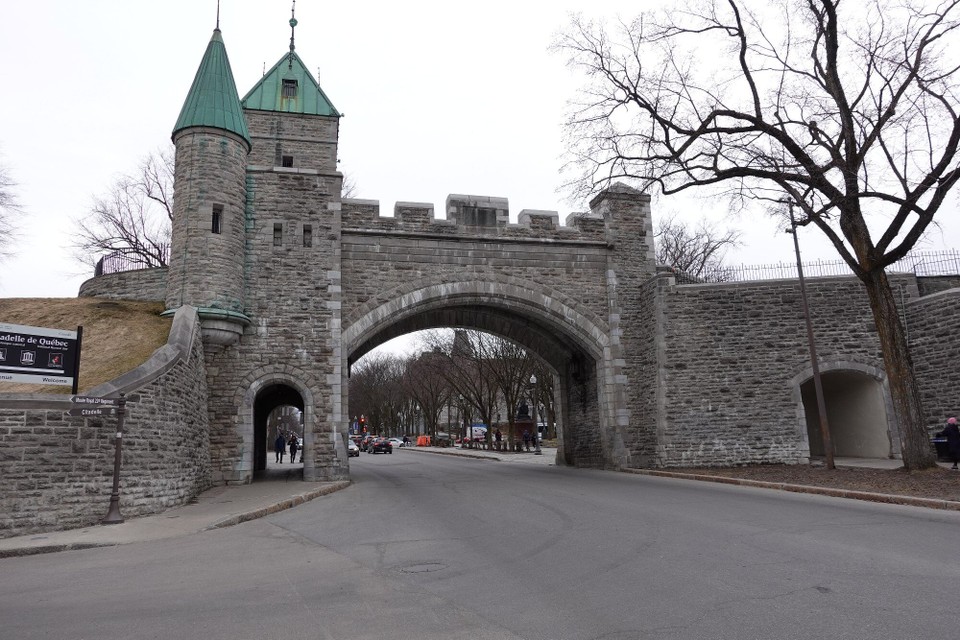Kanada - Québec - porte St Louis et fortification