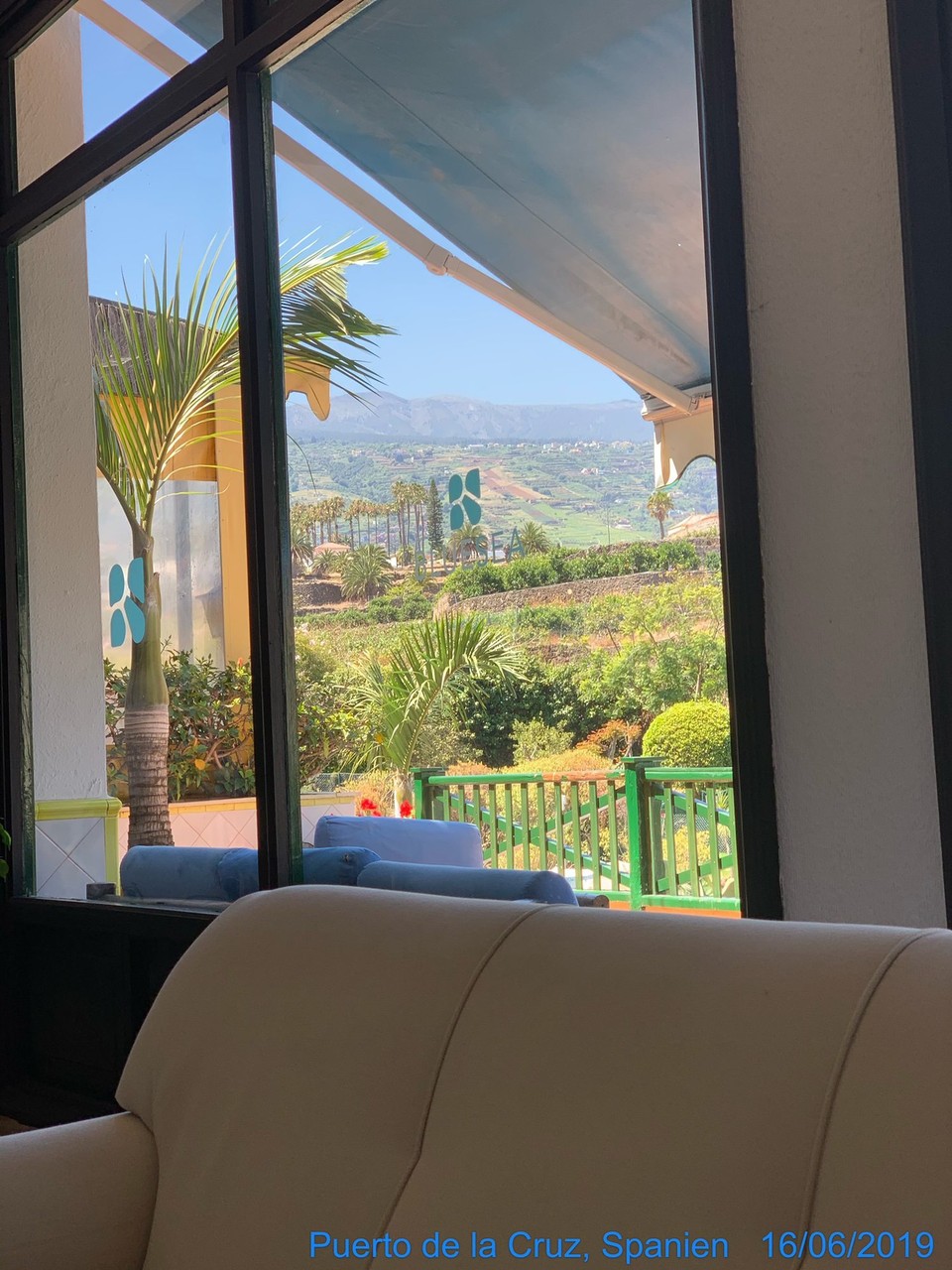 Spanien - Puerto de la Cruz - Blick vom Foyer in den Garten 