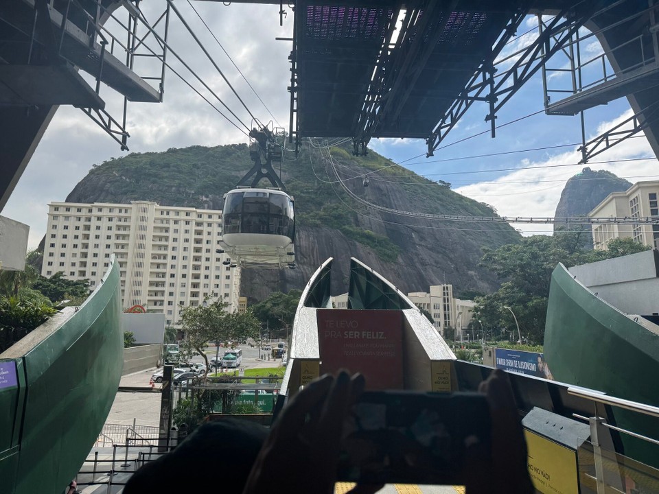 Brasilien - Rio de Janeiro - Mittelstation ist auf dem Morro da Urca