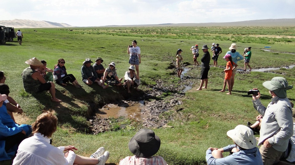 unbekannt - Gobi Desert - The group of Mongolians singing to the spring (and us)