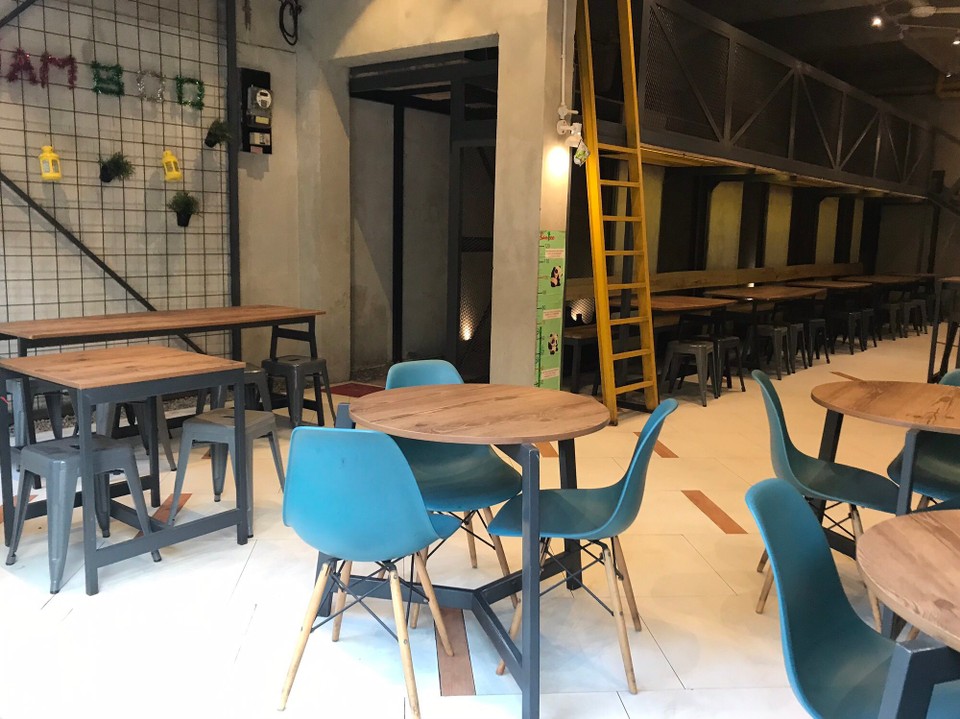 Indonesien - Ciroyom - Café auf der Braga