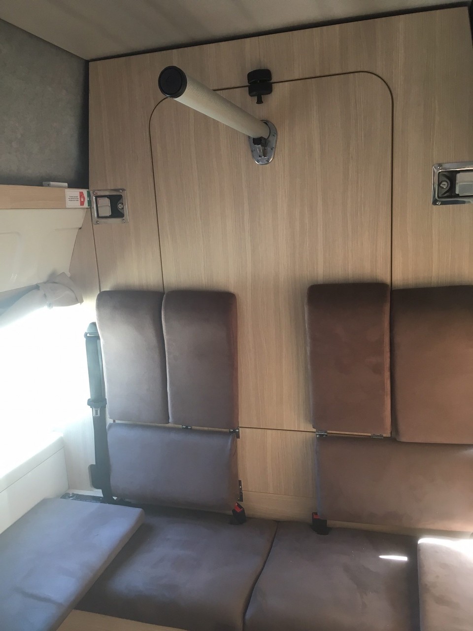 Neuseeland - Harewood - Hier ist das Tischbein ausgeklappt.