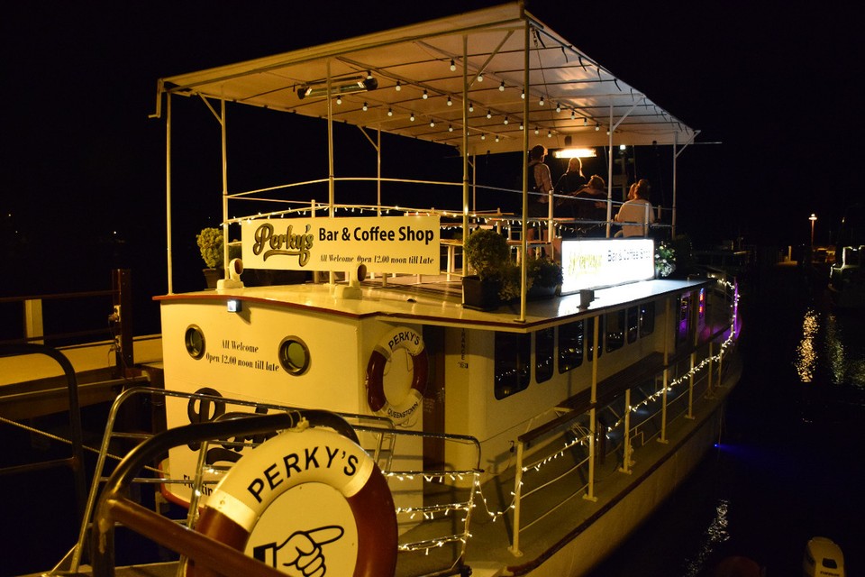 Neuseeland - Queenstown - Das Bar-Schiff