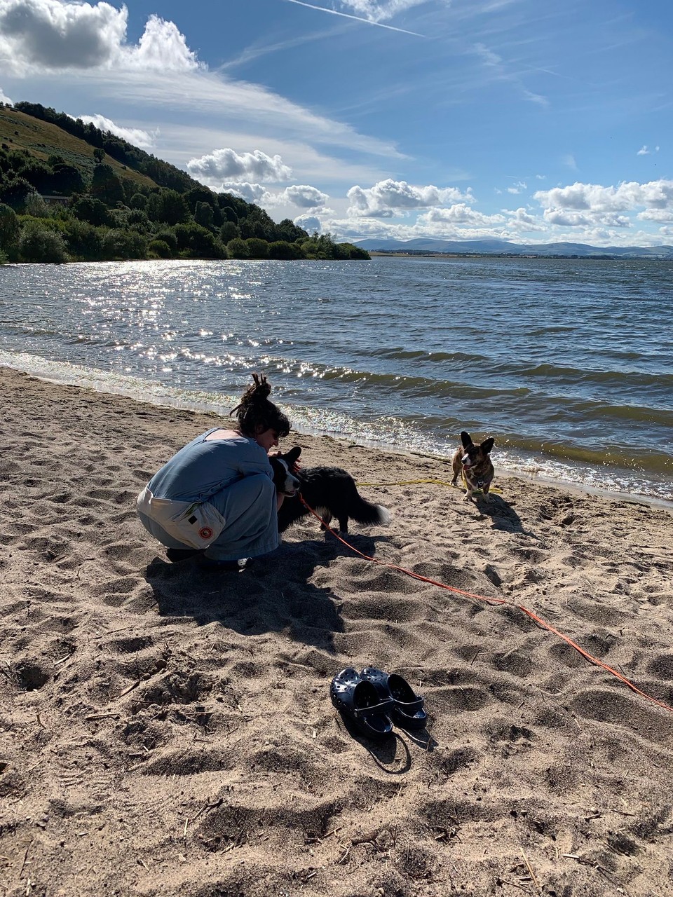 Vereinigtes Königreich - Kinross - Am Loch Leven.
Git ä schöne Spazierwäg grad ir Nechi vom Hüsli.