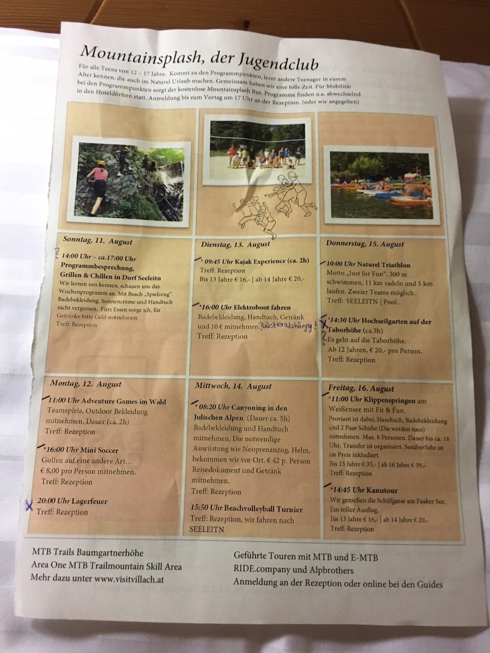 Österreich - Latschach - Jugendprogramm im Naturel Hotel Schönleitn/Seeleitn. Mitgemacht habe ich nur beim Grillen&Chillen unten in Seeleitn, weil Programmpunkte auf die ich Lust hatte an Ausflugstagen waren... Habe die Zeit trotzdem total genossen, hat nix gefehlt ;)